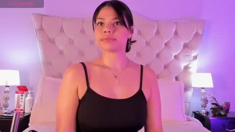 Caroline online show from September 19, 2025, 5:46 pm