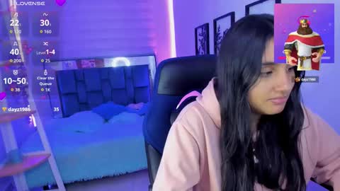 caroline_rodriguez_9 online show from October 1, 2025, 4:07 am