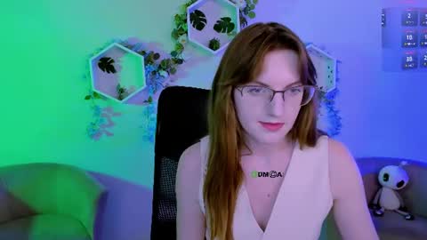 Snapshot of caroline_rosee_ chatting on July 16, 2026, 8:48 pm Caroline online show from July 16, 2026, 8:48 pm