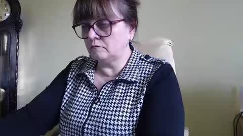 CarolineDream  online show from February 13, 2025, 6:30 am