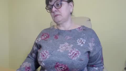 CarolineDream  online show from November 26, 2025, 6:36 am