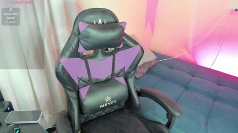 CarolineeGarcia online show from September 19, 2025, 6:59 am