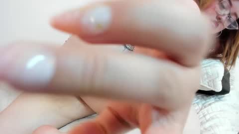 Carolinee  online show from October 10, 2025, 8:46 am