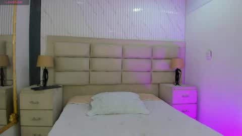 Caroline online show from April 2, 2026, 12:36 pm