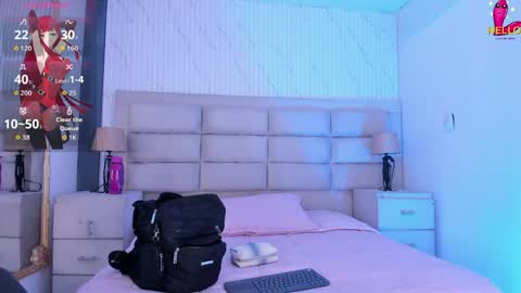 Caroline online show from April 5, 2026, 12:24 pm