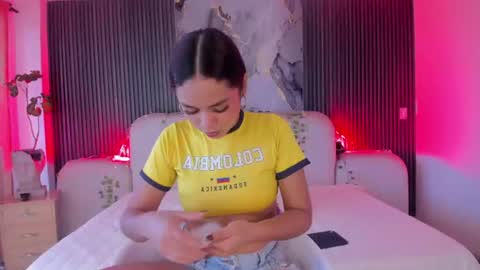 Snapshot of carolinefyre chatting on June 27, 2026, 5:29 pm Caroline online show from June 27, 2026, 5:29 pm