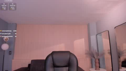 Caro online show from January 29, 2025, 1:38 pm