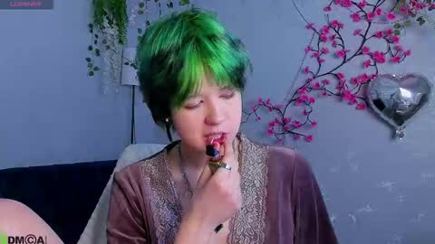 CarolineRichter online show from March 8, 2026, 2:37 am