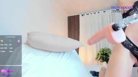 Snapshot of carollin_1 chatting on May 9, 2026, 4:34 pm carol online show from May 9, 2026, 4:34 pm