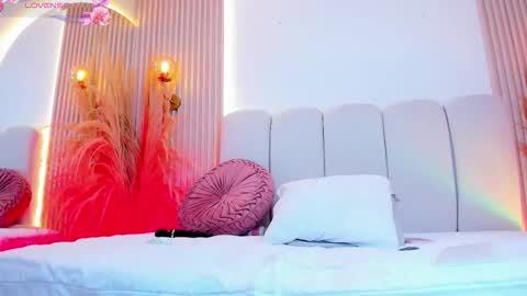 Carol Rivera  online show from December 16, 2025, 8:14 pm