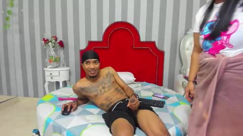 Snapshot of caroyandy chatting on February 3, 2026, 12:43 pm caroyandy online show from February 3, 2026, 12:43 pm