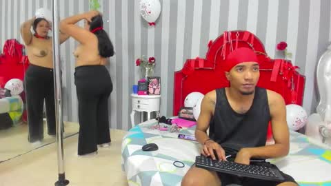 Snapshot of caroyandy chatting on February 16, 2026, 12:34 pm caroyandy online show from February 16, 2026, 12:34 pm