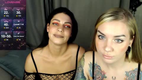 Snapshot of carrie_moonshine chatting on January 17, 2025, 9:39 pm Carrie online show from January 17, 2025, 9:39 pm