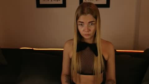 carriebradshawww online show from October 27, 2025, 3:38 pm