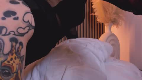 Casandra  online show from January 24, 2025, 11:02 pm