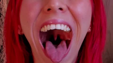 Casandra  online show from March 5, 2025, 3:51 pm