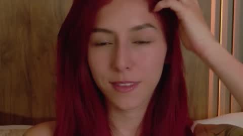 Casandra  online show from February 19, 2026, 7:10 pm