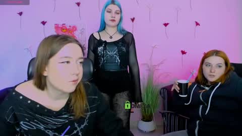 casey_meow_ online show from April 18, 2026, 8:51 am