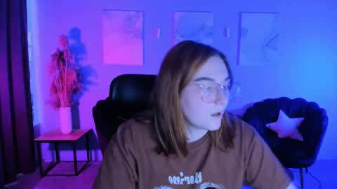Snapshot of casey_meow_ chatting on May 2, 2026, 8:52 am casey_meow_ online show from May 2, 2026, 8:52 am