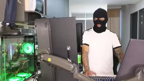 cash_master777 online show from February 22, 2026, 11:09 am