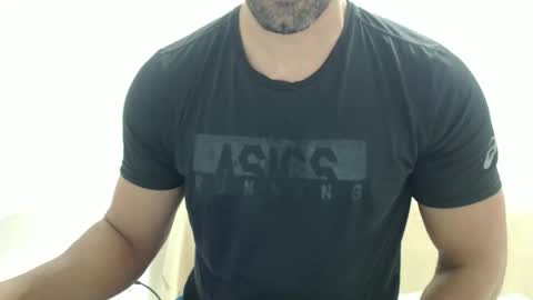 cashmastermuscle77 online show from April 16, 2026, 10:27 am