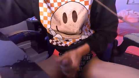 Snapshot of casseyy_femboi chatting on January 9, 2026, 1:52 am casseyy online show from January 9, 2026, 1:52 am