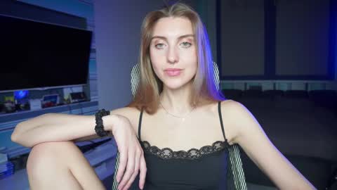 Seductress Cassia  FINDOM AND SADISM  NO NUDE online show from October 3, 2025, 4:37 pm
