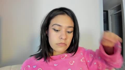 Snapshot of cassie_jones1 chatting on May 27, 2026, 11:13 pm Cassie Jones online show from May 27, 2026, 11:13 pm