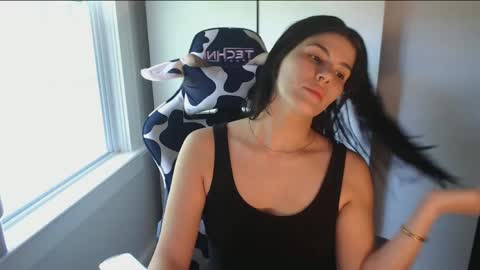 cassiealvarez online show from May 24, 2026, 9:31 pm