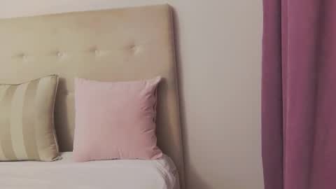 CassieHilton online show from October 28, 2025, 8:44 pm