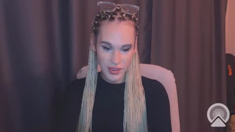 Cassie online show from December 4, 2024, 7:01 pm