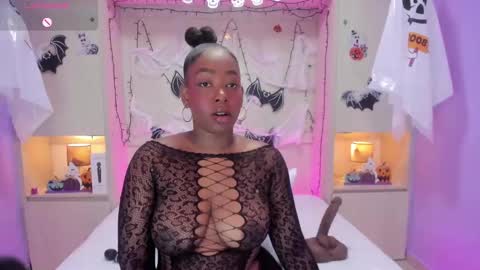 cassiielondon online show from October 23, 2025, 4:12 am