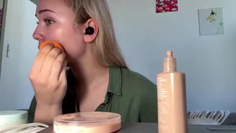 Olivia online show from April 8, 2026, 7:08 am