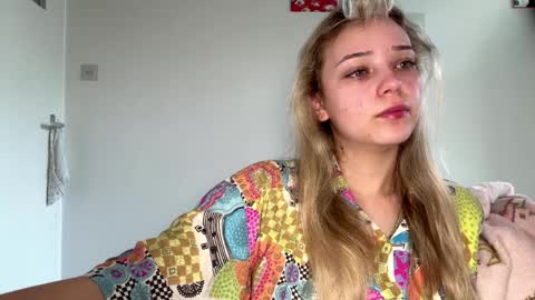 Olivia online show from April 10, 2026, 7:02 am