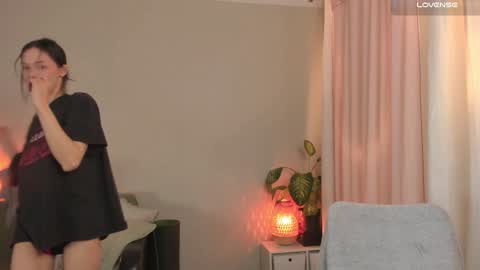  cassandra  online show from December 15, 2024, 4:37 pm