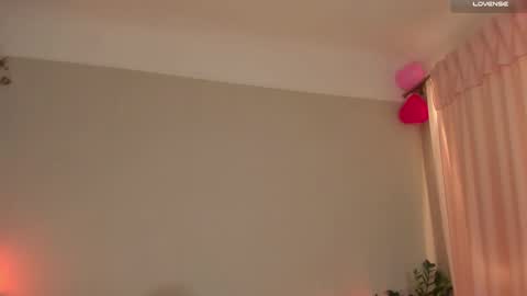  cassandra  online show from February 25, 2025, 7:14 pm