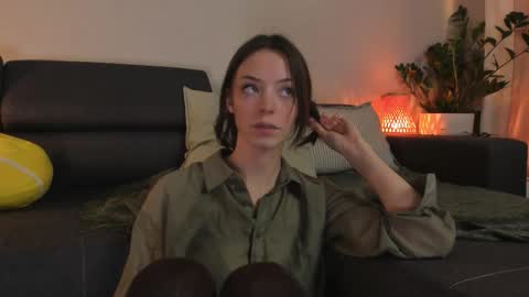  cassandra  online show from September 29, 2025, 6:13 pm