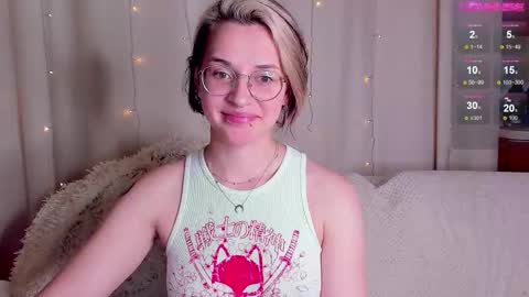 Ellie online show from December 5, 2025, 8:49 pm