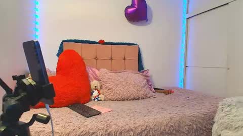 Snapshot of cat_nasty chatting on May 9, 2026, 10:59 pm cat_nasty online show from May 9, 2026, 10:59 pm
