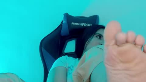 Cata  online show from April 24, 2026, 4:04 am