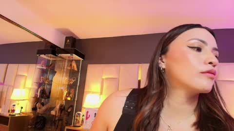 catalina online show from February 5, 2025, 6:59 pm