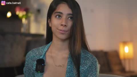 Catalina online show from November 9, 2025, 4:49 pm