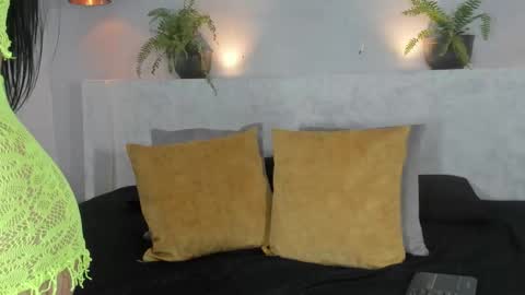 cata_gil1 online show from November 12, 2025, 6:19 pm