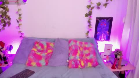 Cata green model independient online show from September 25, 2025, 8:12 pm