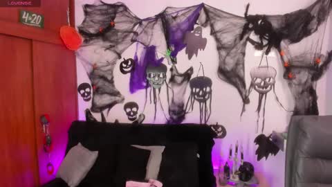 Cata green model independient online show from October 14, 2025, 8:09 pm