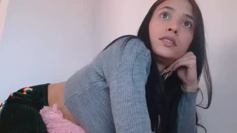 cata_sexy2410 online show from March 7, 2025, 9:17 pm