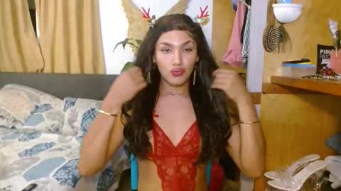 catalyna fitness  online show from November 22, 2025, 4:11 am