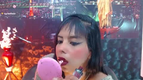 Queen Catalella online show from April 10, 2026, 5:01 am