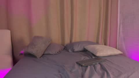 catalella_rouse online show from April 21, 2026, 1:42 am