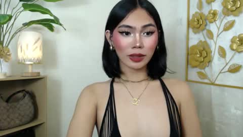 CatalenaX online show from September 28, 2025, 4:12 pm